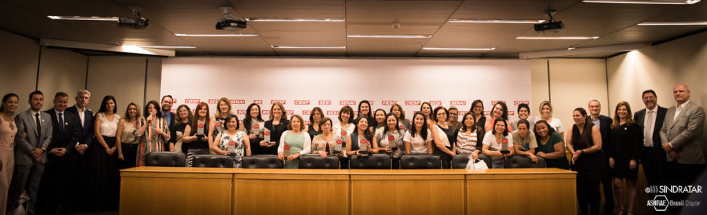 Mulheres que atuam na indústria brasileira de refrigeração e ar condicionado foram homenageadas pelo Sindratar-SP e pela Ashrae Brasil | Foto: Silvia Lavagnoli