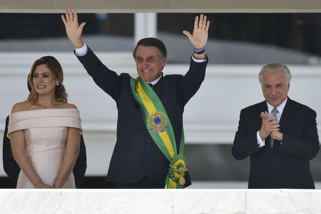 Presidente Jair Bolsonaro tomando posse em Brasília
